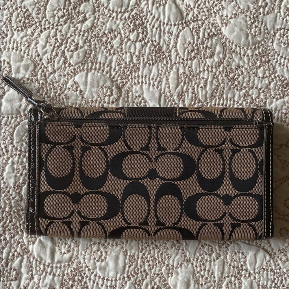 Authentic COACH Wallet - Picture 2 of 5
